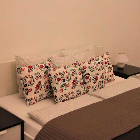 Duna Szecsi Apartman Budapest Exterior photo